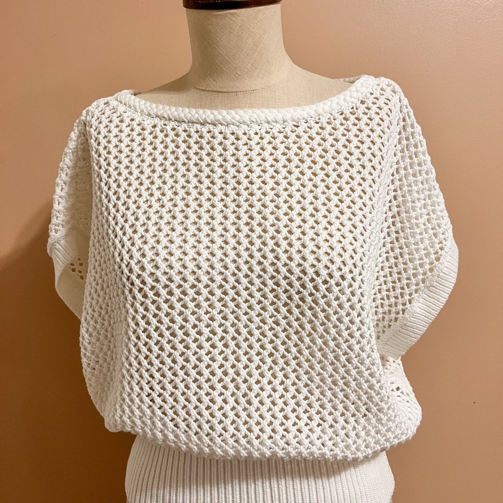 White House Black Market Ecru Banded Bottom Sweater